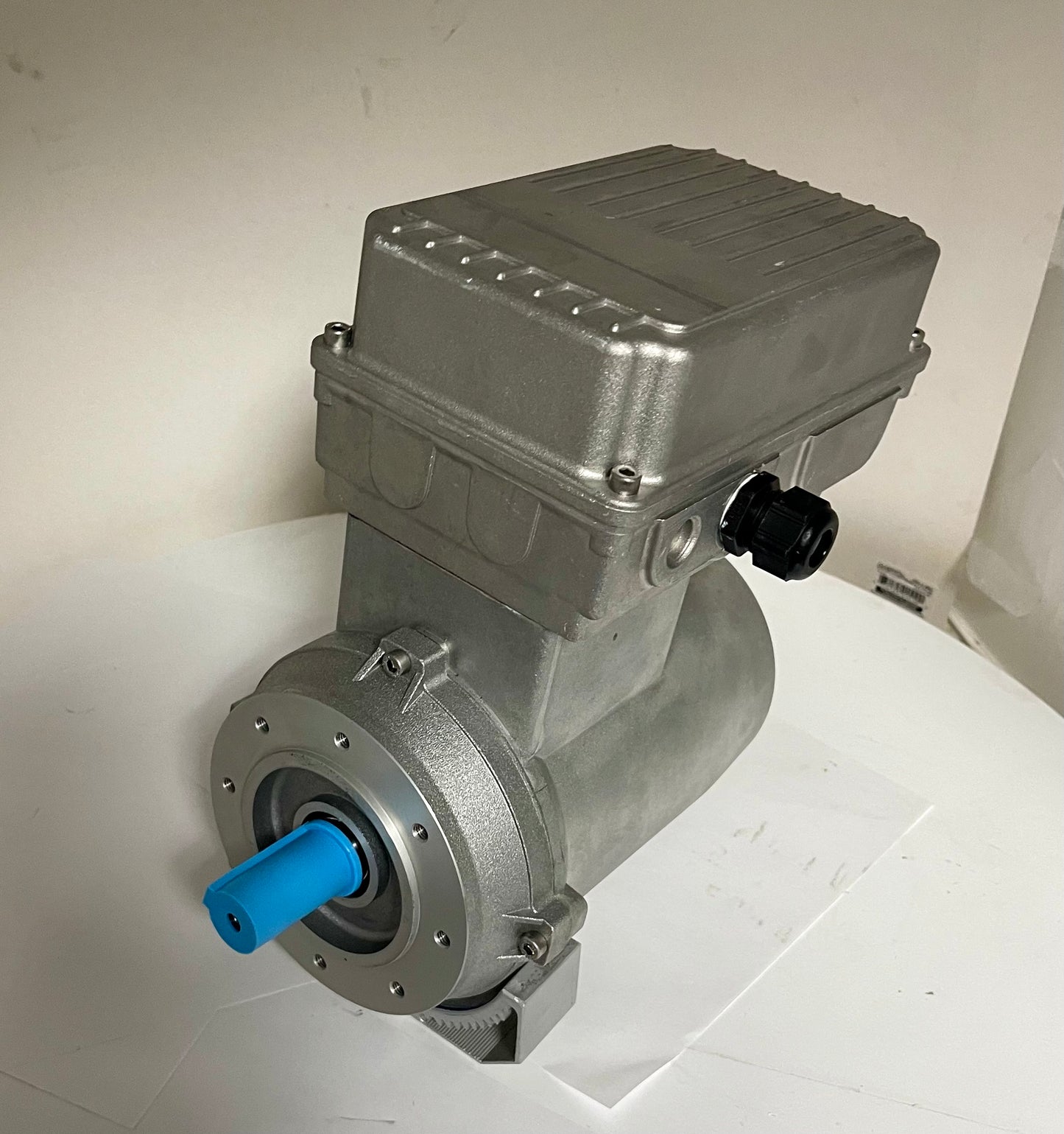 Legacy - 230V/1ph 1.5hp lift motor with EM01+